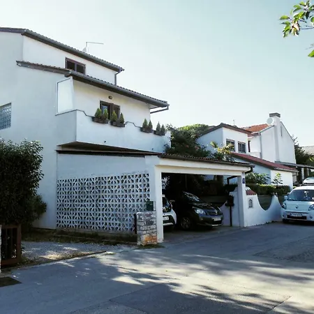 P&D Apartments Fazana Exterior photo